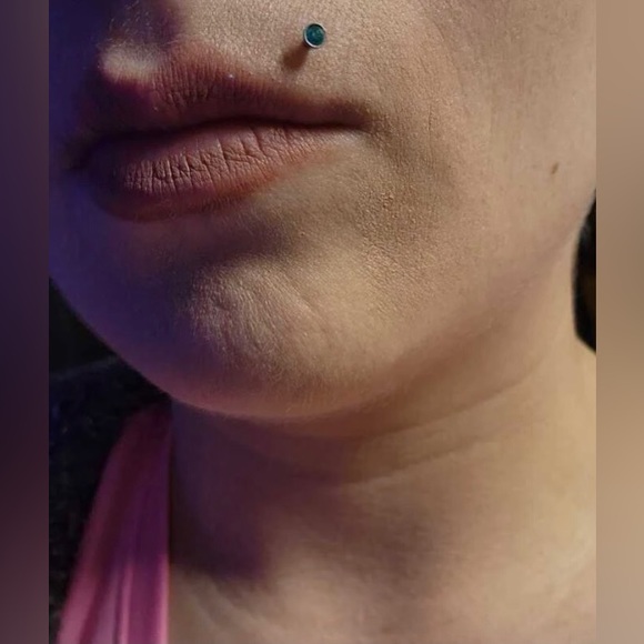 16g 10 Pcs Surgical Stainless Steel Rhinestone Lip Studs NWT - Picture 12 of 13